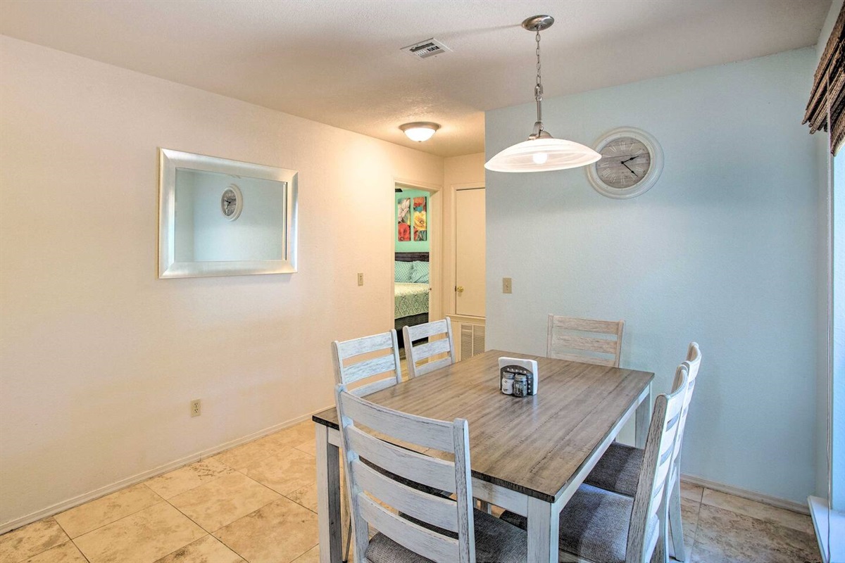 Dining area with window view of Lake Texoma.