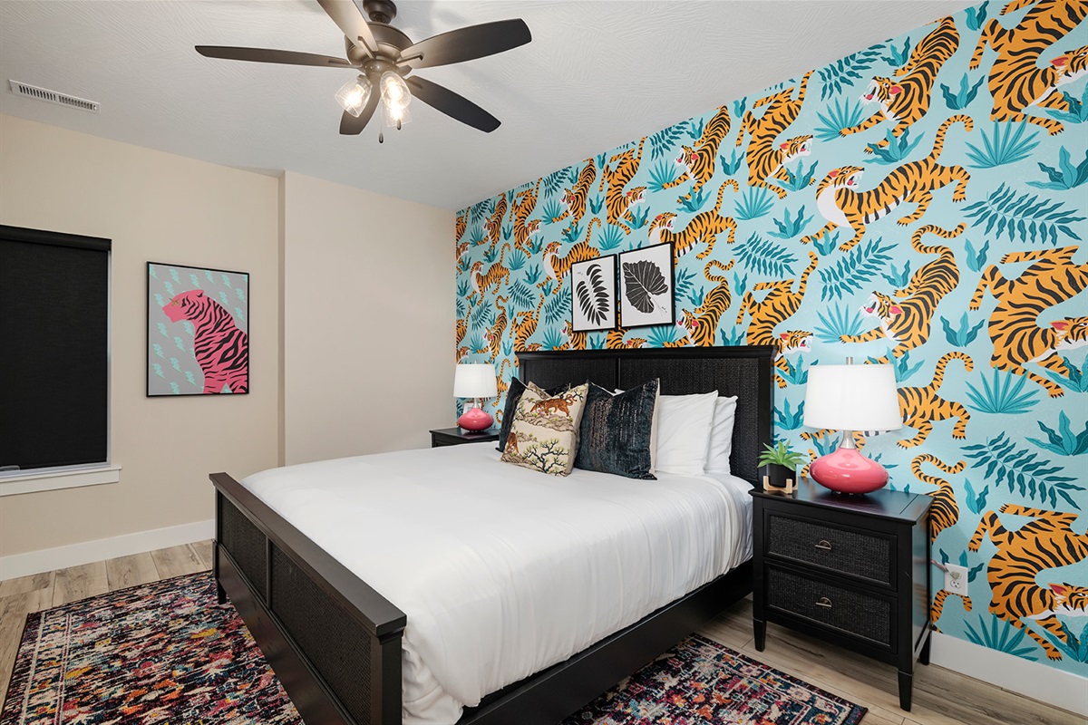 Lower level King bed w/ ensuite bath