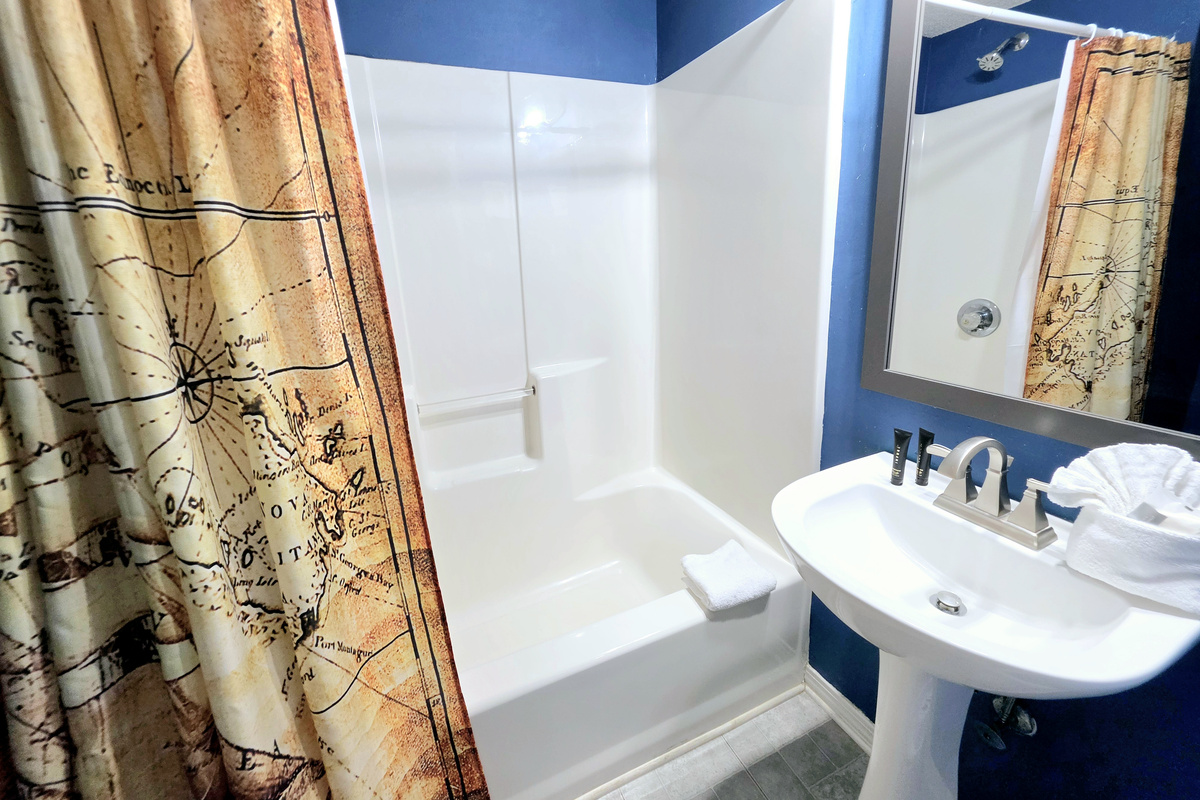 Bathroom with tub/shower combo