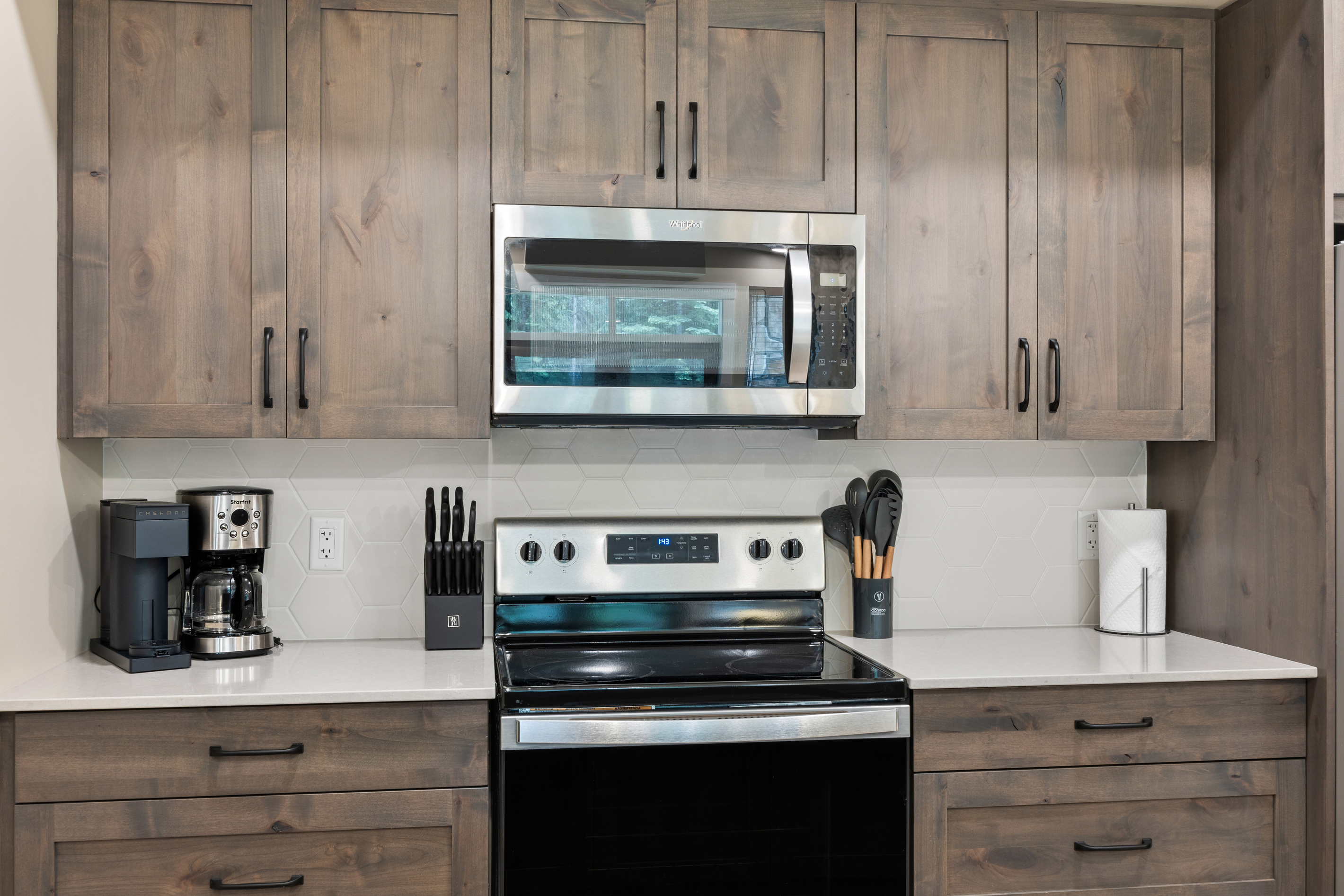 Cozy Alpine Condo w/Hot Tub! 5