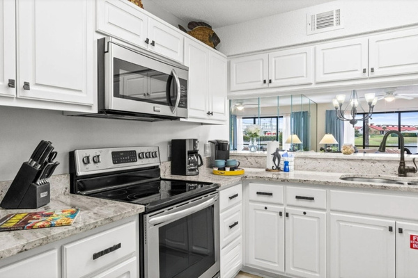 Fully equipped kitchen
