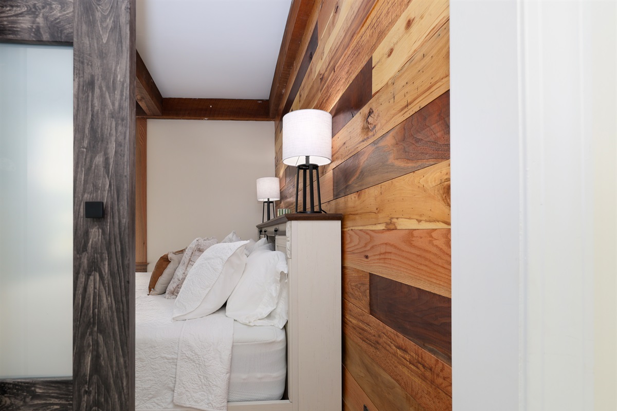 Main bedroom with King bed, coffee station and ensuite bathroom-Main level