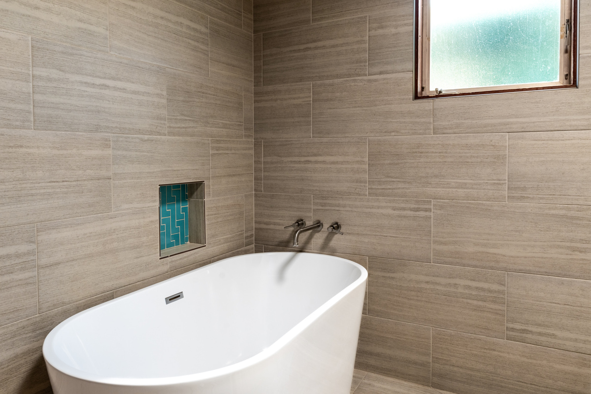 Deep deep tub