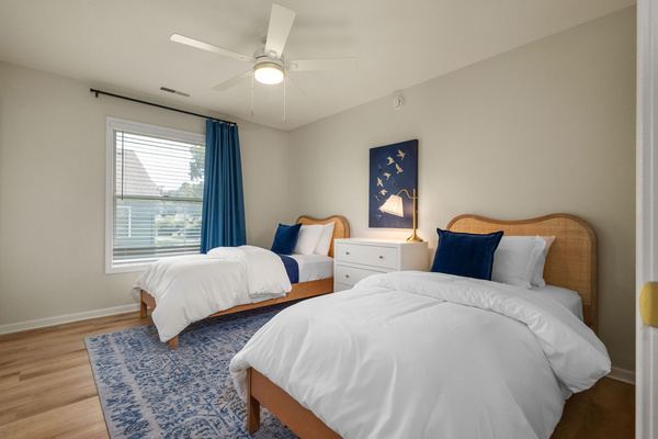 Luxury 2BR/2BA Condo | Walk to Notre Dame, photo 12
