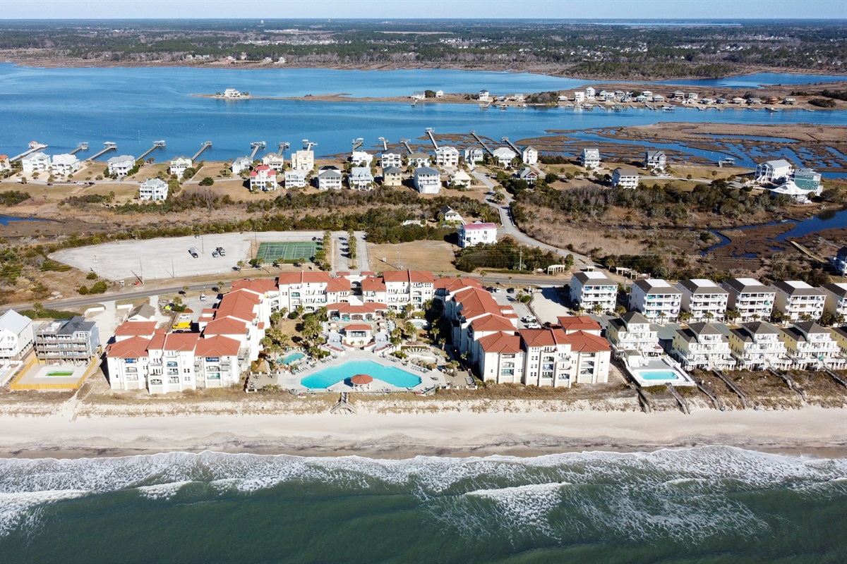 Villa Capriani with the sound at the rear