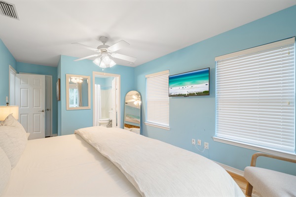 Surf Room (Master Bedroom - 2nd Floor)