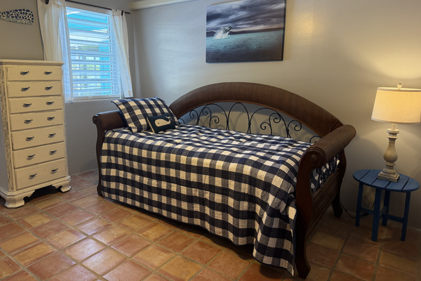 Trundle bed room has two windows to allow natural light and the beeeze flow into the room