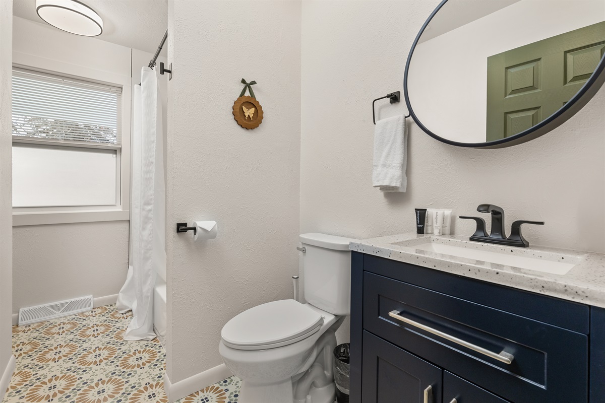 Upstairs Main Level Jack & Jill Bathroom