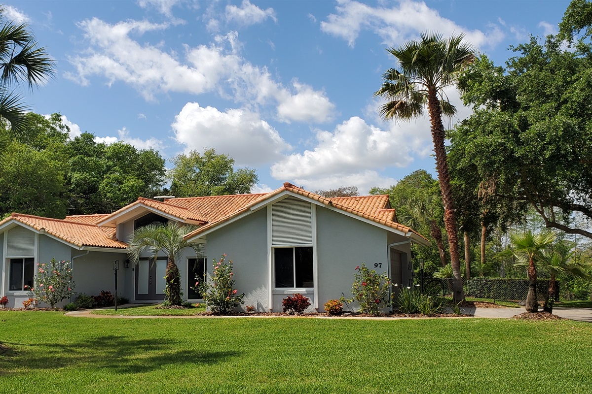 Front view of Sunset Cove