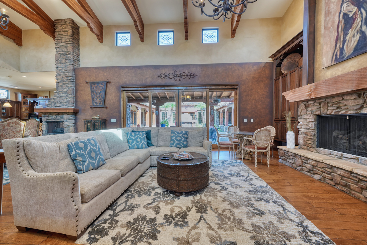 Epic Estate Scottsdale (82nd) — Epic Estate Scottsdale (82nd), Scottsdale, Arizona — photo 33