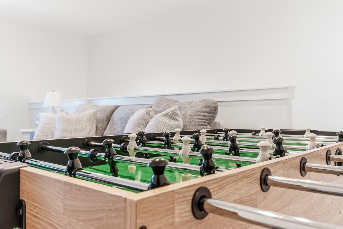 Warning: family rivalries may intensify.  Rack up the wins, celebrate the goals, and make this game room the backdrop for your favorite vacation memories.