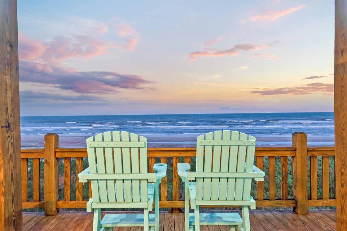 ab143007164e45dda7fcb033db042f7d Large | Beachhouse | Texas | TX | Vacation Homes | Galveston | Crystal Beach | Kokomo | Breezy Days | Beachfront Elegance | Sunrise Serenity | Southern Sands Property Management, LLC