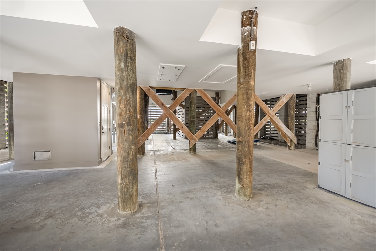 Garage | Beach Shelter | 3708 Palm Blvd | Isle of Palms, SC | IOP Escapes
