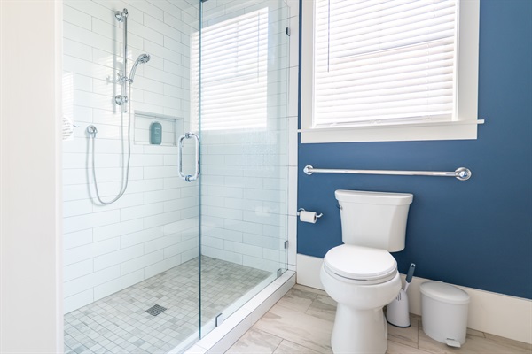 1st Floor Onsuite Bathroom