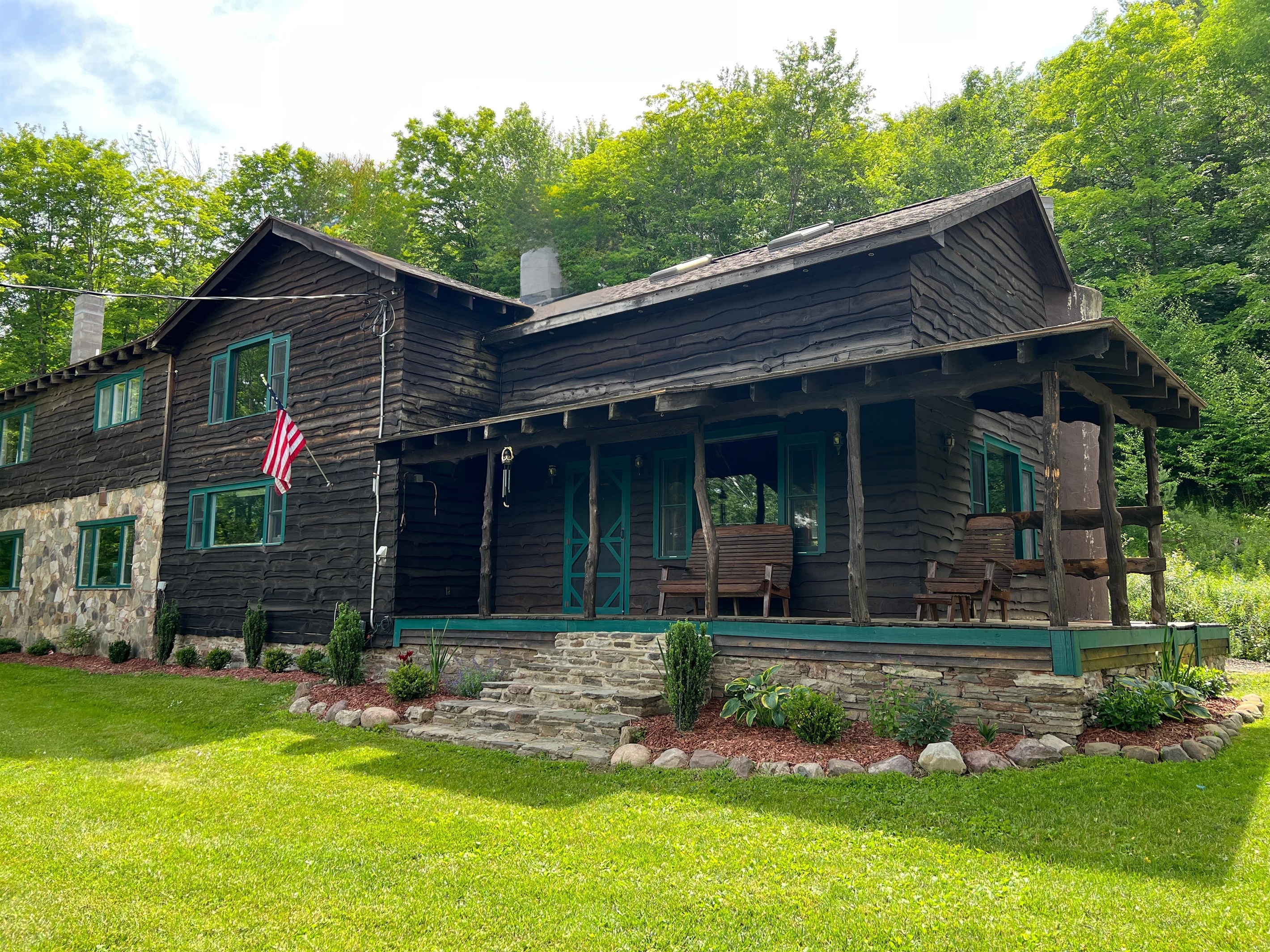 Stolk's Lodge Front Porch Entrance