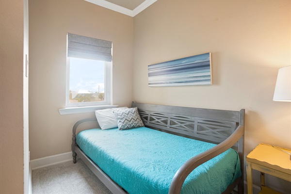 Second Floor - King Room with Twin Bed