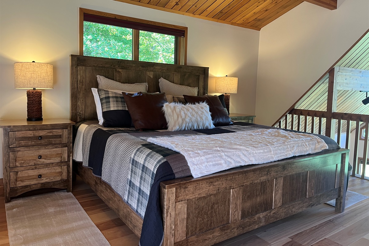 2nd floor King bed with ensuite bath