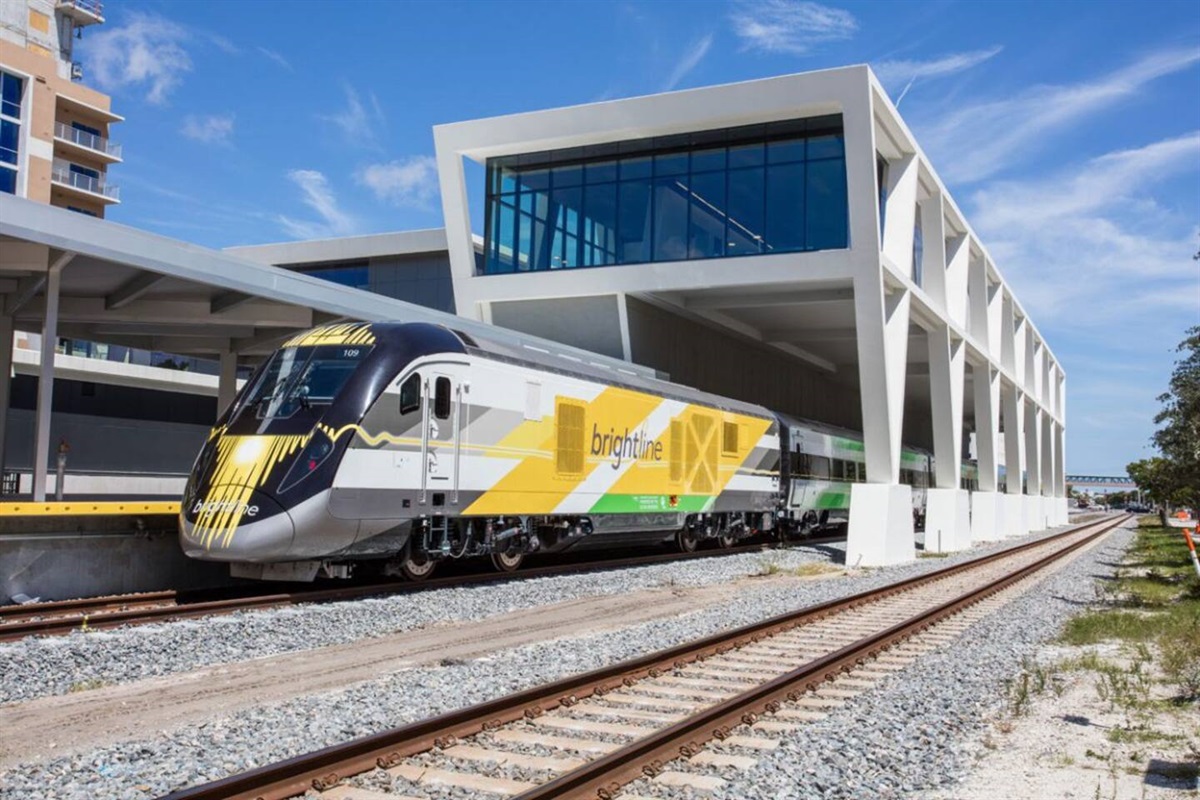 The new Brightline train takes you express to Fort Lauderdale or Miami! The Lake Worth train station is walking distance from the property and it connects to the Brightline! They even serve prosecco on this train! Yum :) 