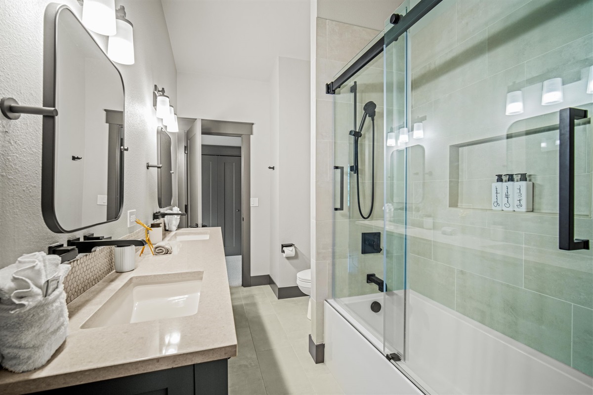 Upstairs: 6th & 7th Bedroom Jack & Jill Bath