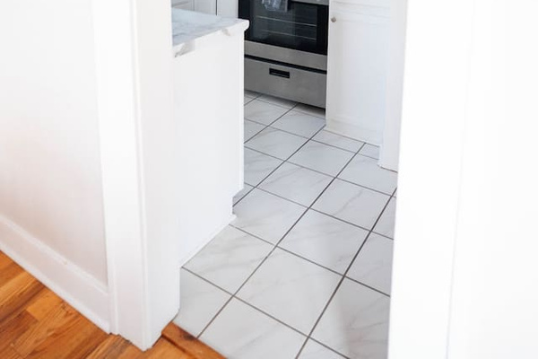 The kitchen is stocked with all the essentials—fridge, stove, oven, microwave, dishwasher, coffee maker, and blender. Whether you're making a full meal or just a quick cup of coffee, you’ll have everything you need.