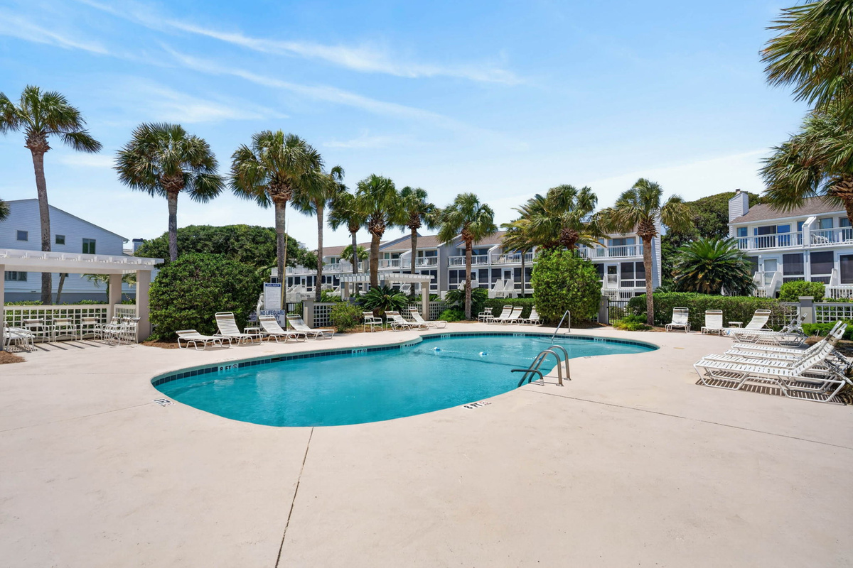 Community Pool | Oceans 22 | 22 Beach Club Villas, Wild Dunes | IOP Escapes