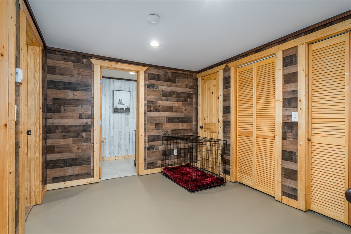A wire crate is available if your furry friend feels most comfortable in a safe, cozy space. It’s easy to fold and move to any bedroom — add a few blankets for that extra snuggly touch.