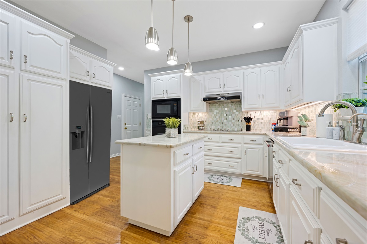 A beautiful space to gather, cook, and celebrate together.