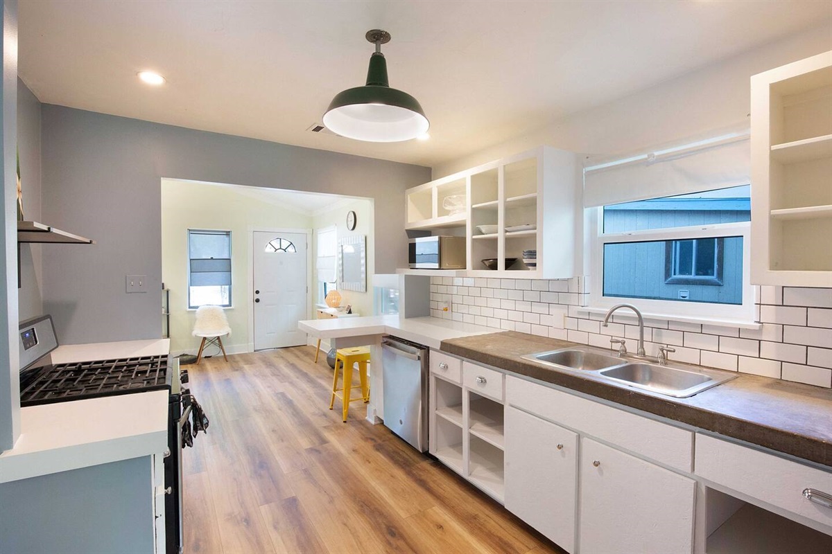 full gourmet kitchen