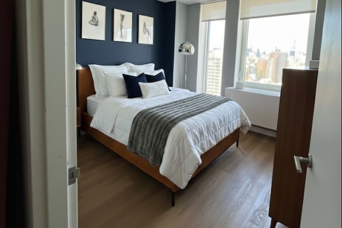 Comfortable bedroom — Lower East Side vacation rental, NYC