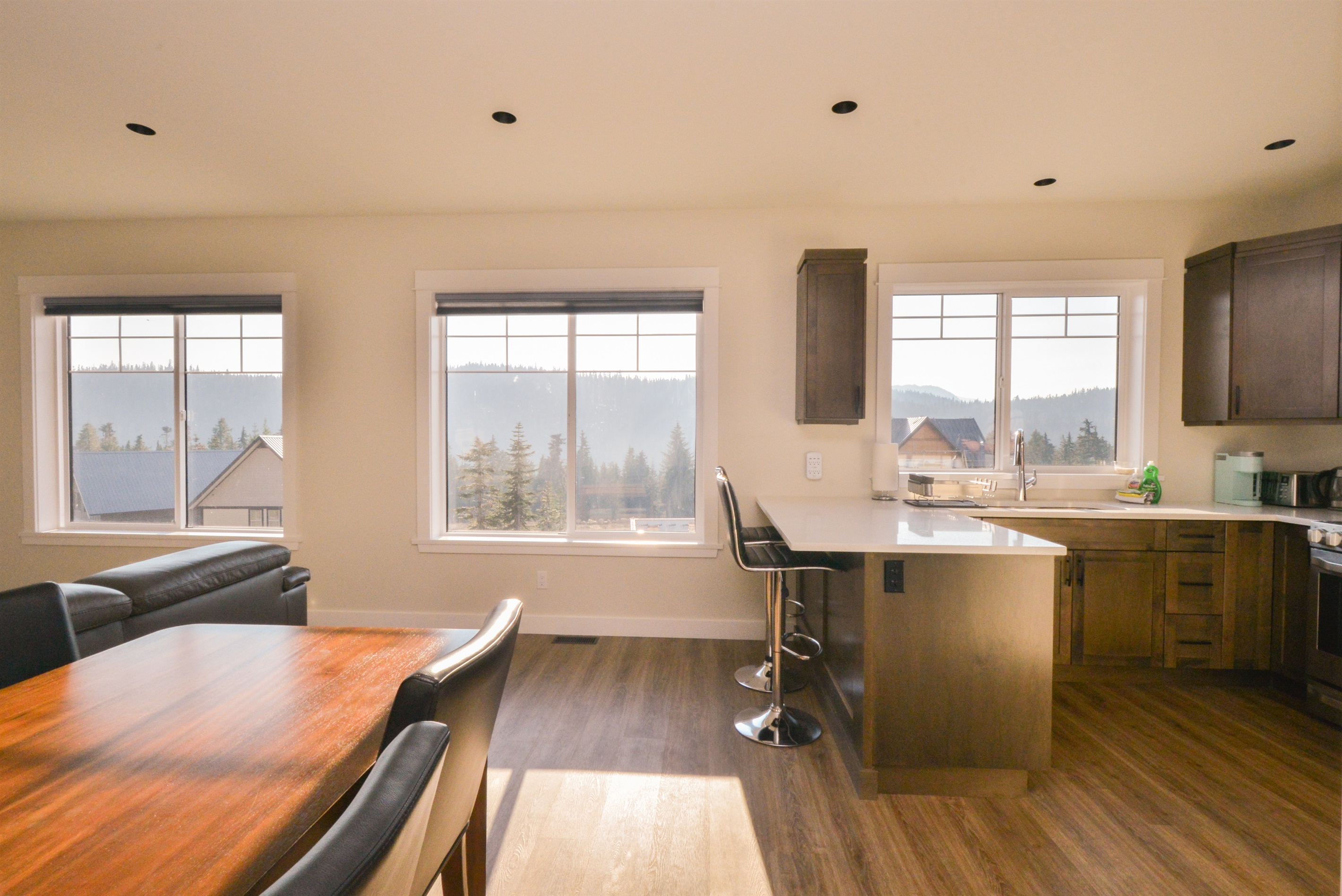Mountain range view for coffee