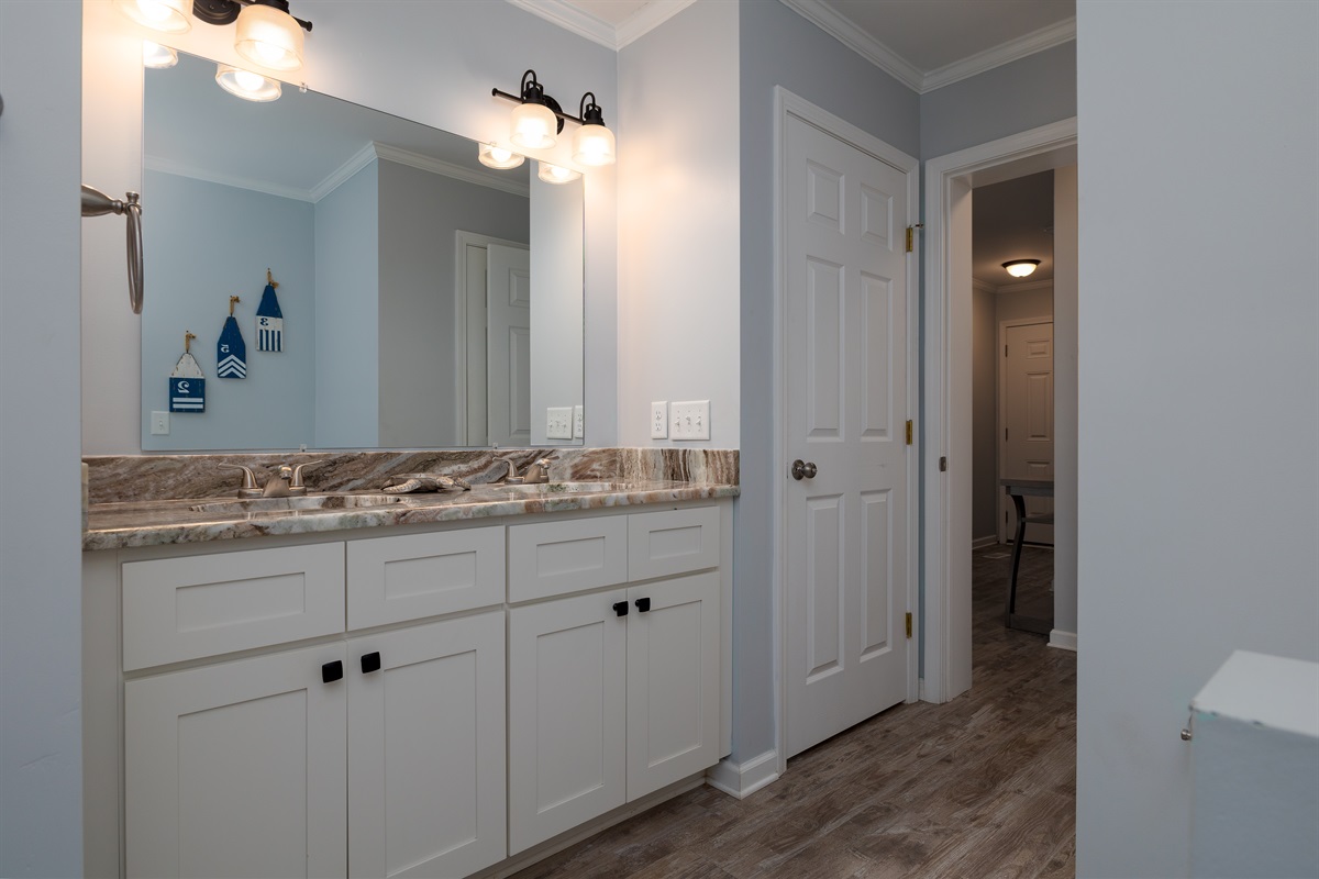 A stylish double-sink design