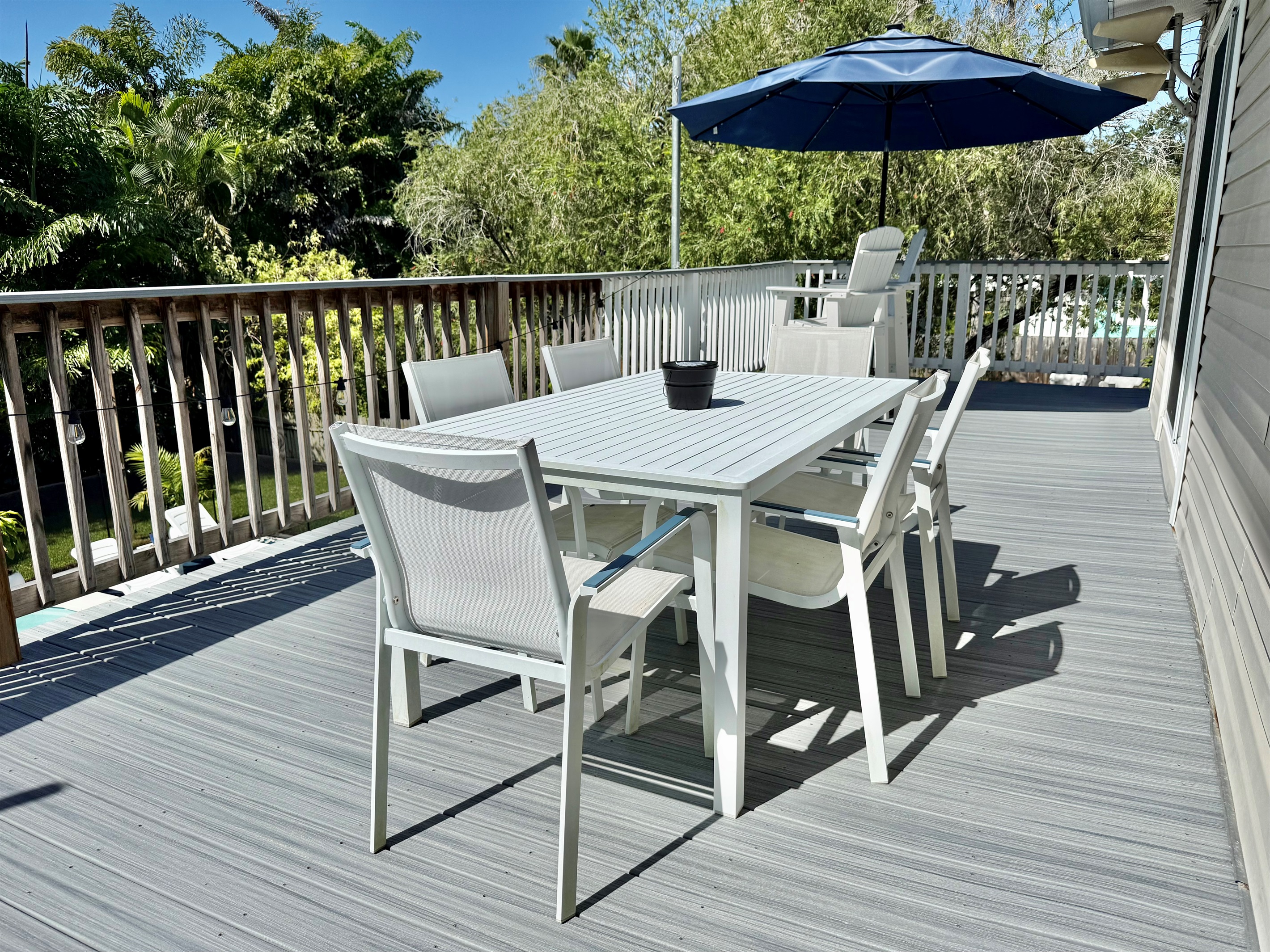 This spacious terrace is perfect for morning coffee, sunset drinks, or stargazing at night.
