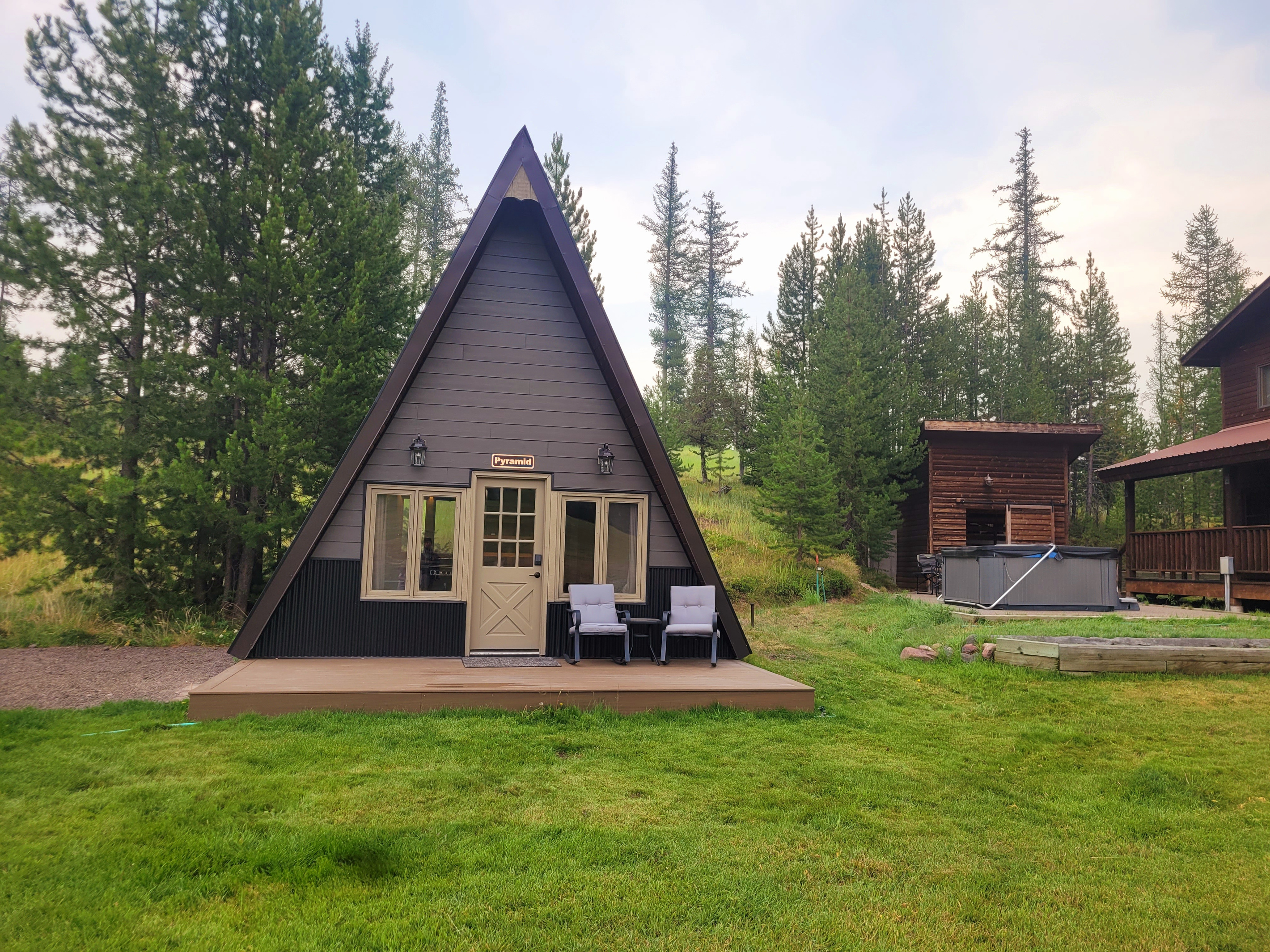 Your cozy mountain getaway awaits.