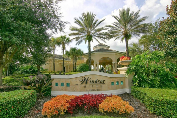 Windsor Hills entry