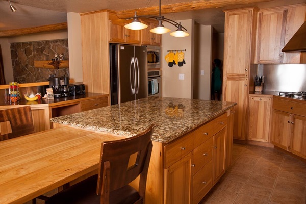 Large, equipped kitchen