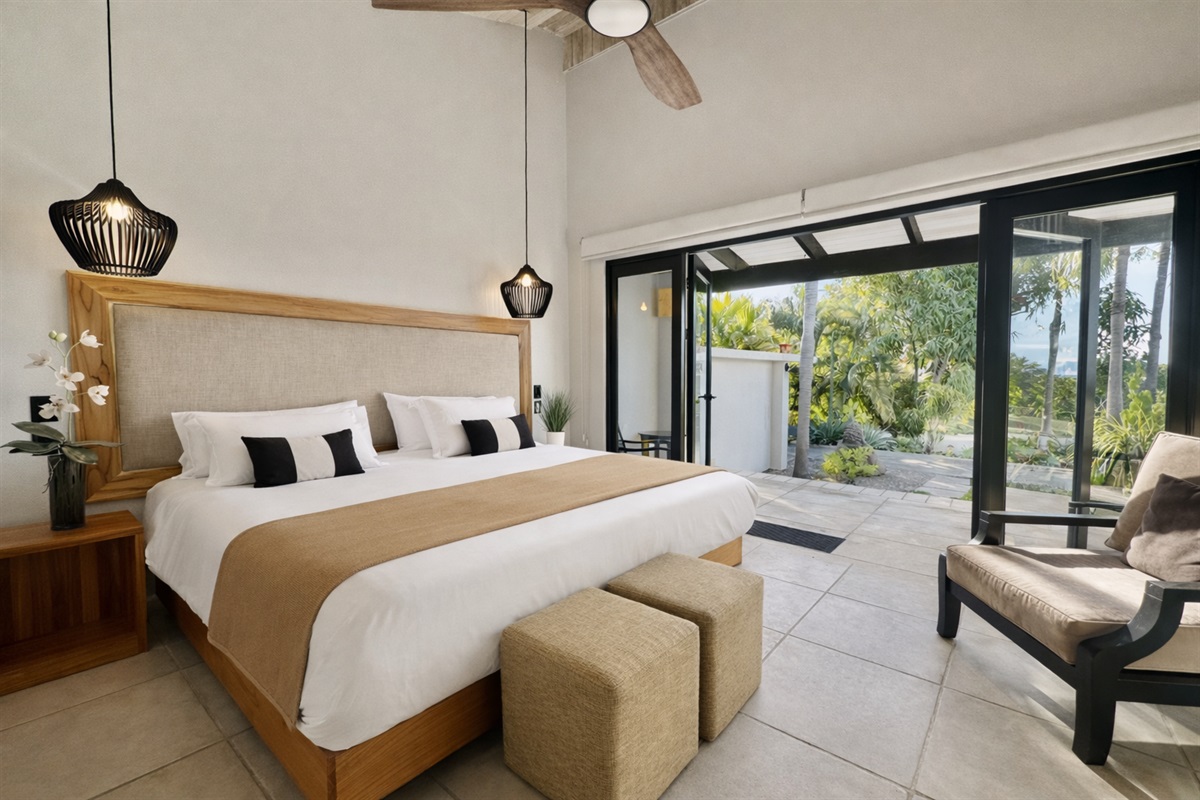 Guest Suite 8 King or setup as 2 Twins 