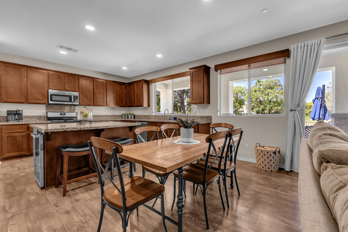 Dining area for six