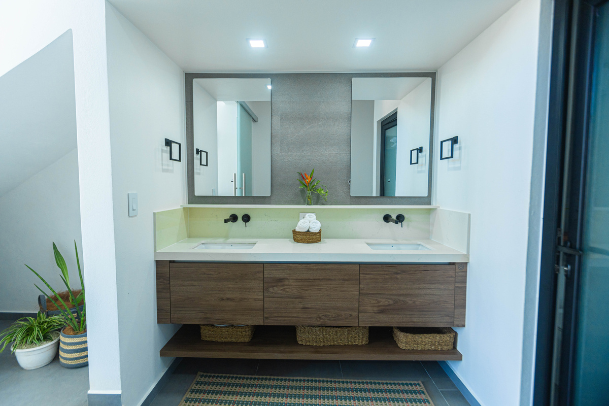 Double Sinks