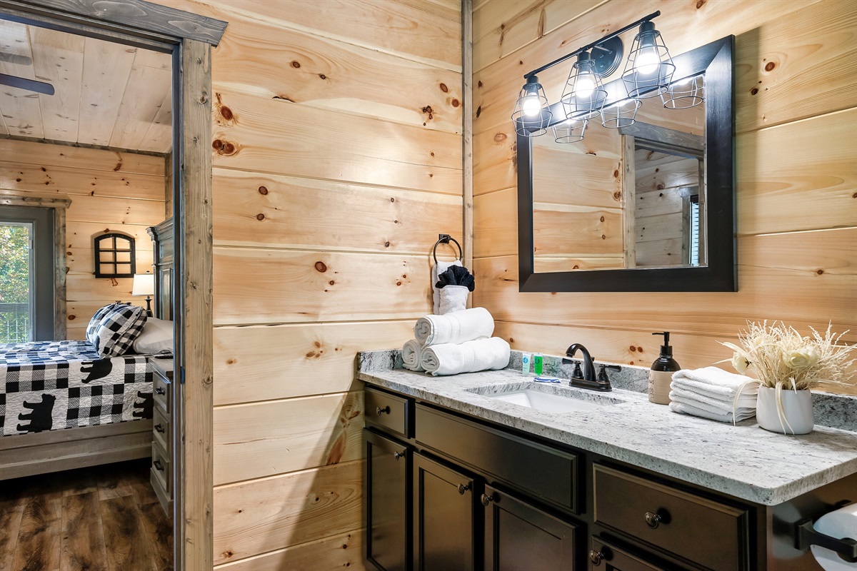 Full Bathroom With Modern Cabin Finishes