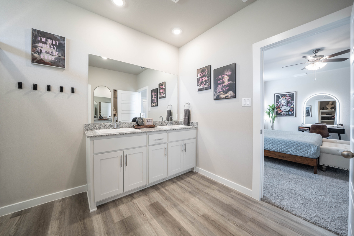 Ensuite
