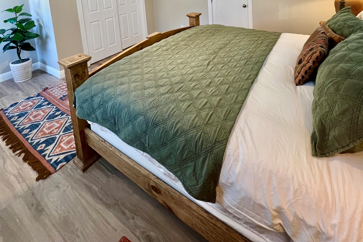 Soak in the natural light, or pull the room-darkening shades for a deep sleep. Your comfort is guaranteed with the dedicated A/C unit.