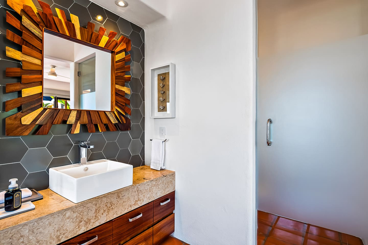 Suite 5 Bathroom (additional view)