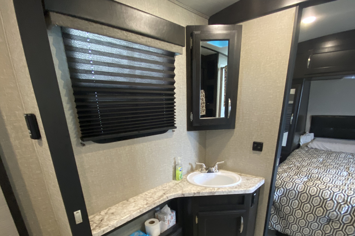 Vanity and mirror for getting ready and quick clean ups