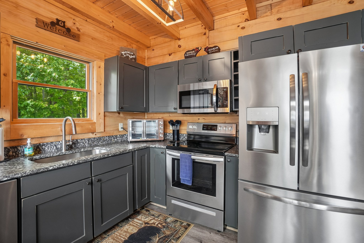 Fully Stocked Kitchen