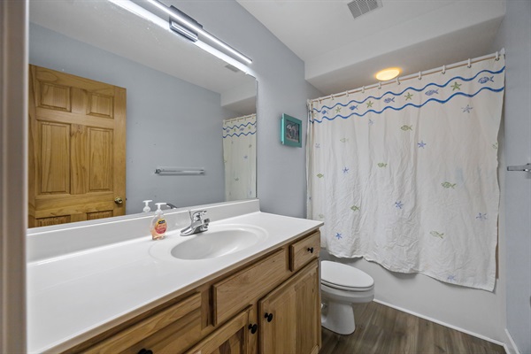 1st Floor Bath