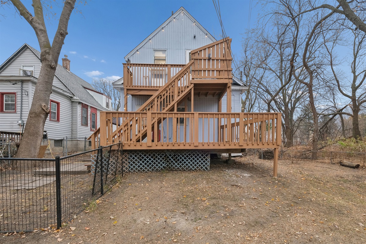 Welcome to Bayberry Apartment, up on the second floor of the deck. 