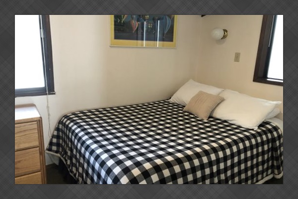 Bedroom: Full-size bed.