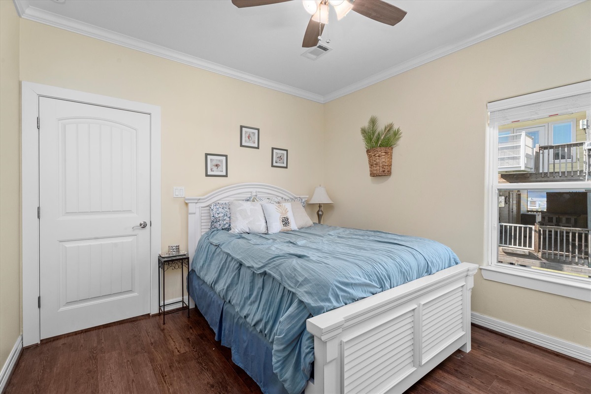 ac7477906b4c4a7594b8398ff60c43d4 Large | Beachhouse | Texas | TX | Vacation Homes | Galveston | Crystal Beach | Kokomo | Breezy Days | Beachfront Elegance | Sunrise Serenity | Southern Sands Property Management, LLC