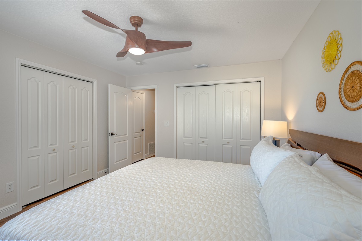 Second Bedroom w/ King Bed