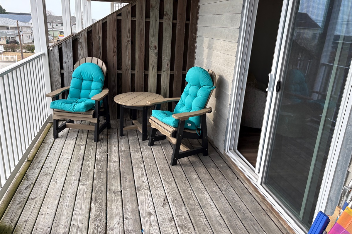 Chill out on the large balcony 